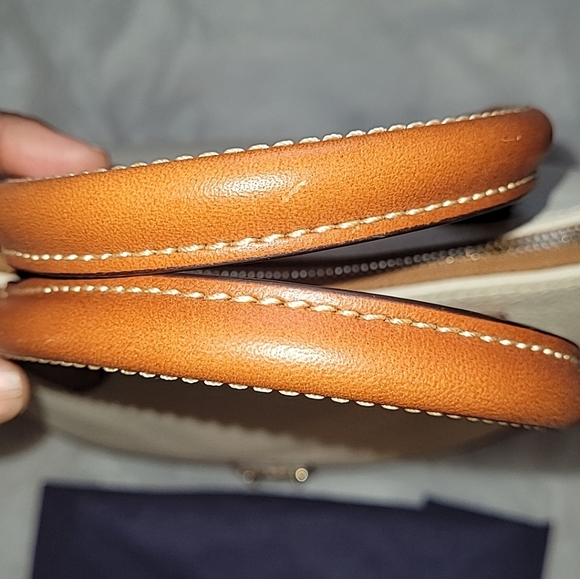 Dooney and Bourke handbag - Picture 2 of 5